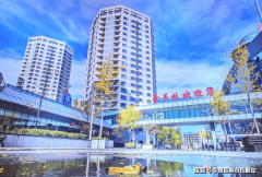 白叟参取教“爱心